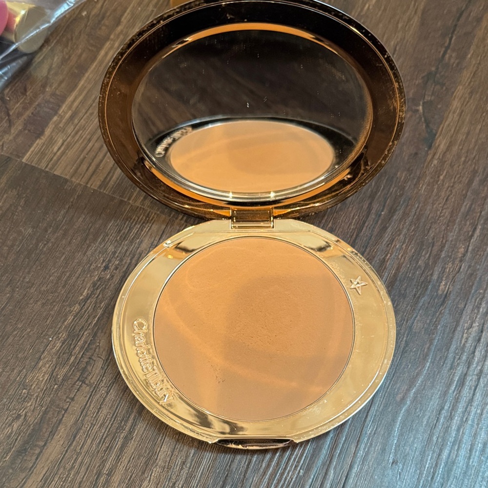 Charlotte tilbury Pressed Bronzer Compact -tan Shade